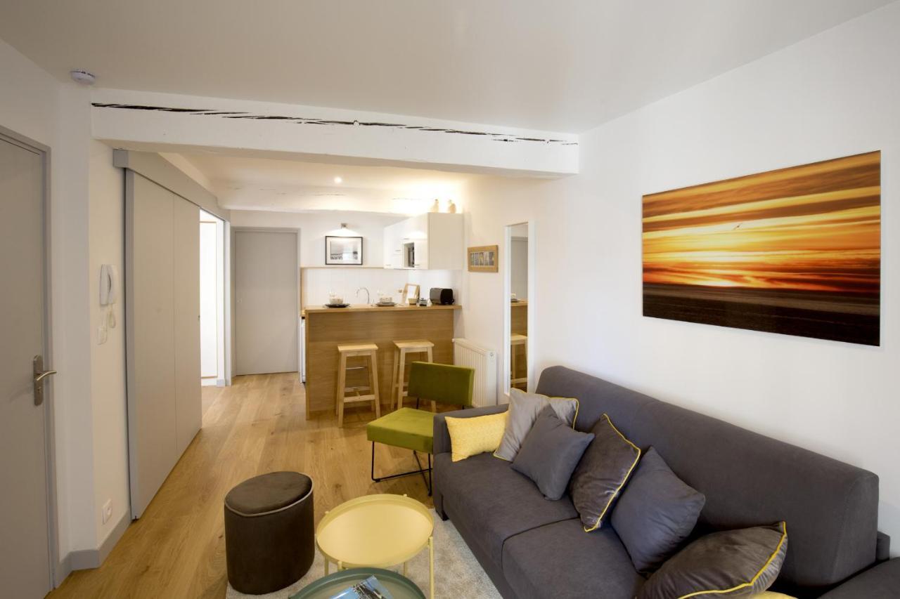 Appartement Centre Historique - Tour Du Pin 2 *